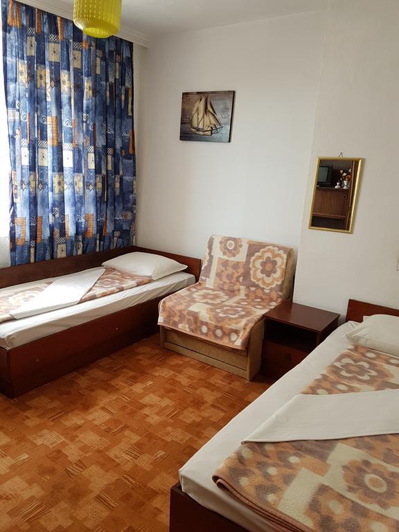 Guest Rooms Denitsa オブゾー エクステリア 写真