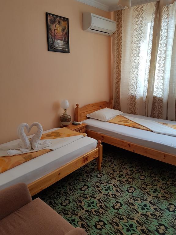 Guest Rooms Denitsa オブゾー エクステリア 写真