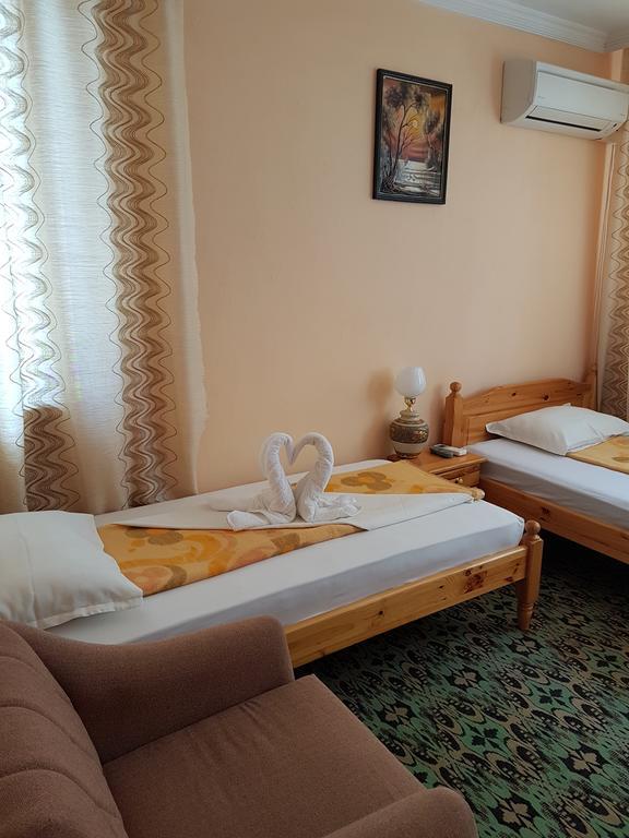 Guest Rooms Denitsa オブゾー エクステリア 写真